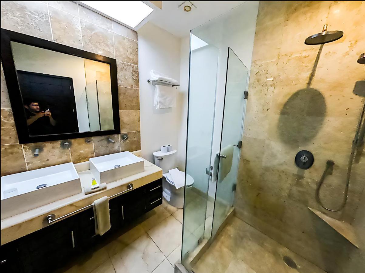 Faro 201 Beachfront Apartment With Ocean View, Close To 5Th Av بلايا ديل كارمن المظهر الخارجي الصورة